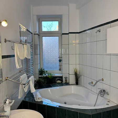 Romantic Bathtube Cismigiu Park 2 Apartamento Bucareste